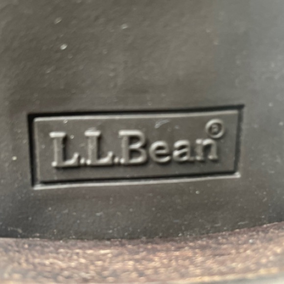 L.L. Bean Women’s Brown Suede Sherpa Lined Boots - Picture 7 of 8